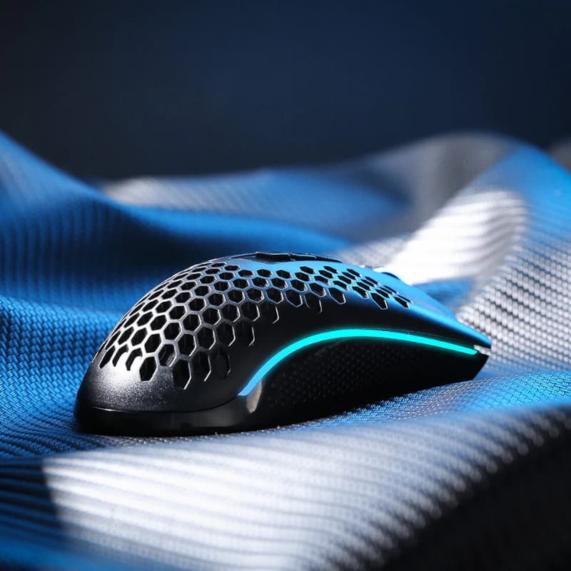 REDRAGON STORM 12400DPI 7 Buttons|Ergonomic Design|P3327 Optical Sensor|Lightweight Body|RGB Backlit gaming Mouse - Black - view 6