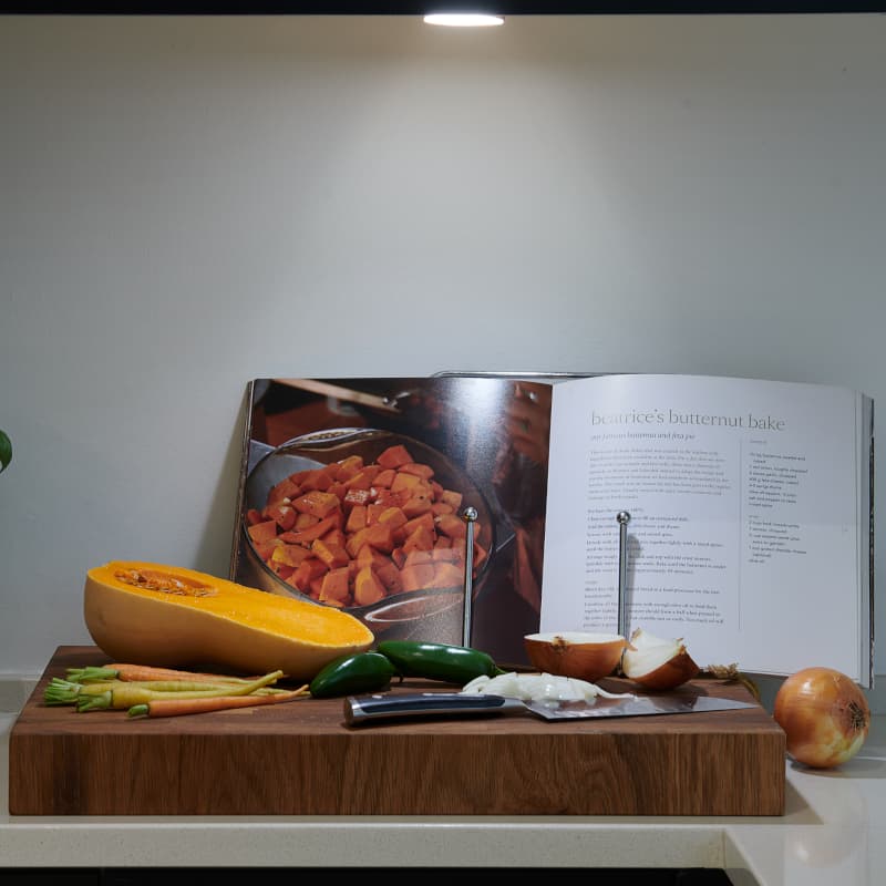 Gizzu Everglow Rechargeable Warm White Emergency Downlight Bulb - view 3