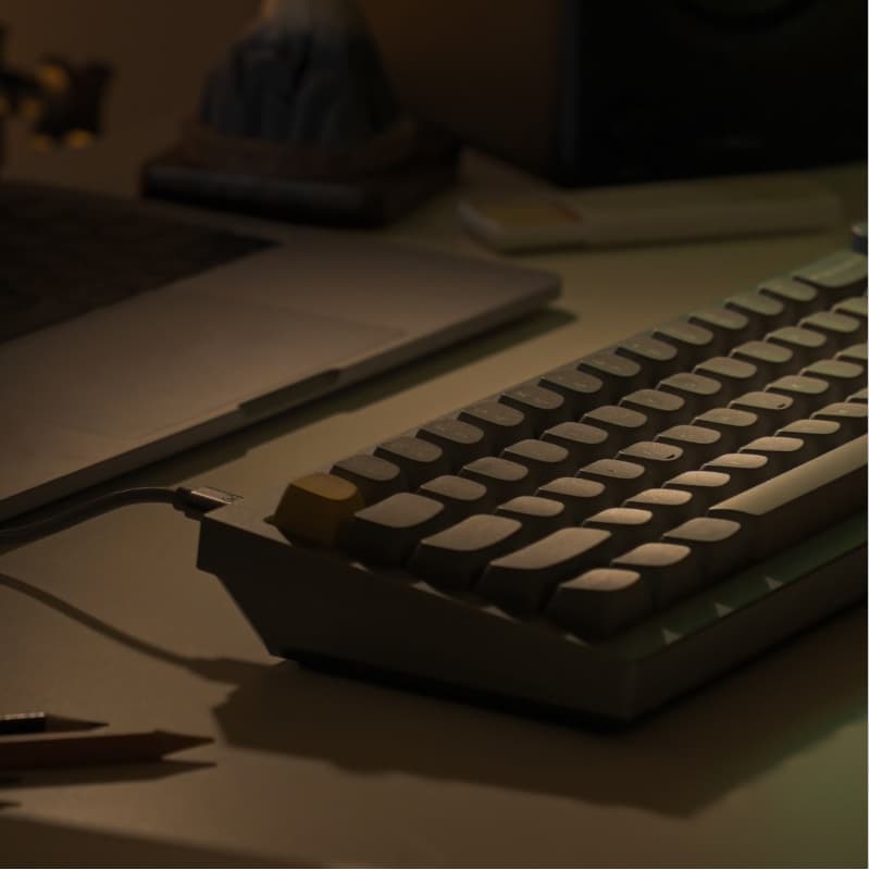 Keychron Q2 65% Red G Pro Switches Aluminium RGB Wired Keyboard - Grey - view 3