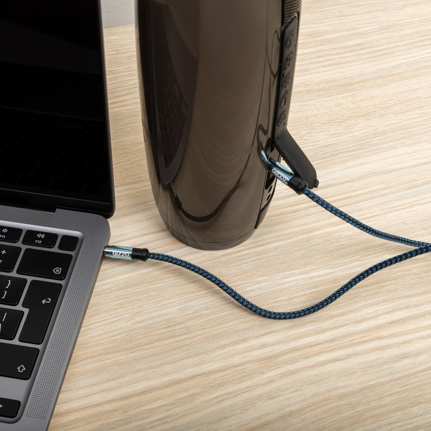 Gizzu 3.5mm AUX Cable 1.5m - Black/Blue - view 3