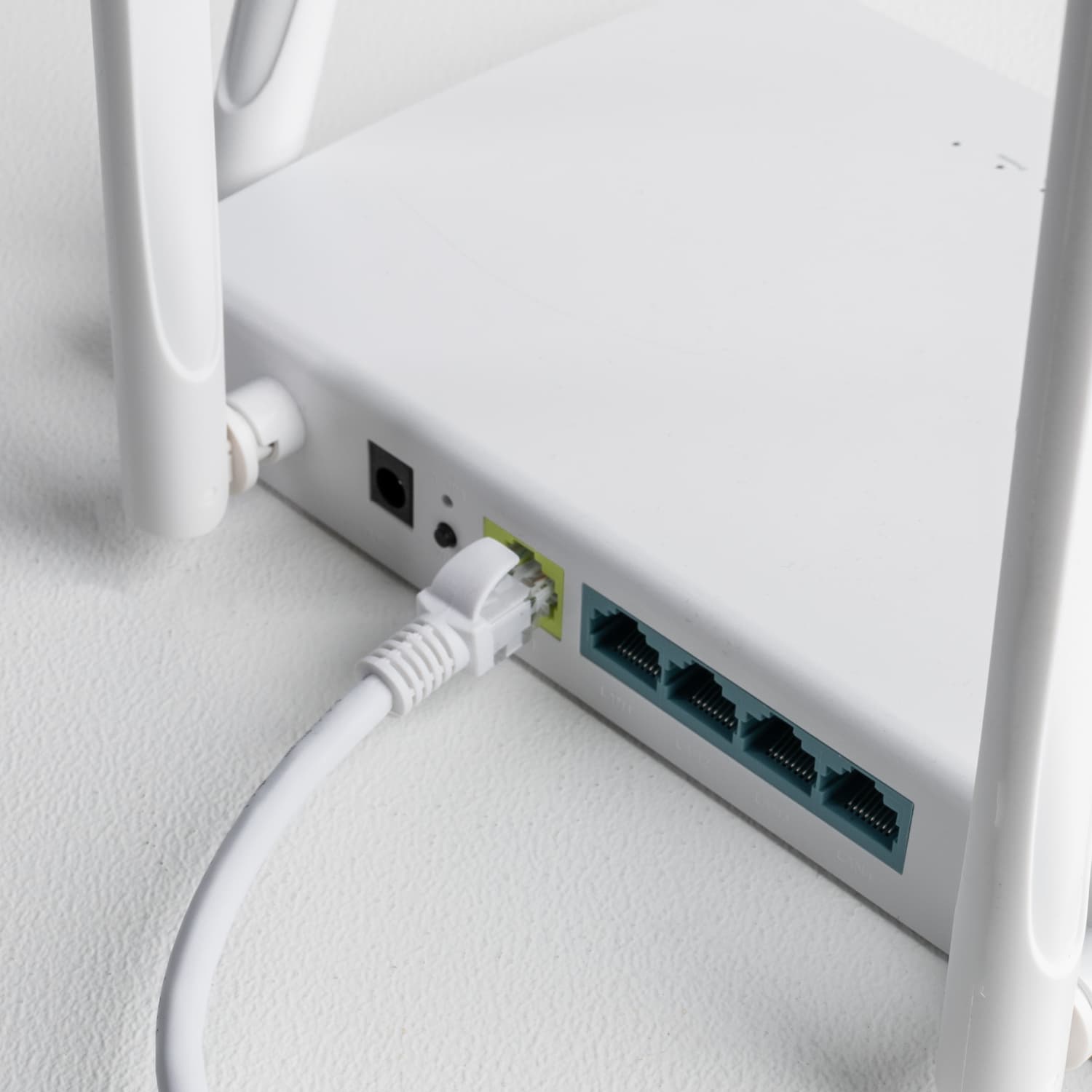 Gizzu Cat6 UTP Fly Lead Ethernet Network Cable 20cm - White - view 3