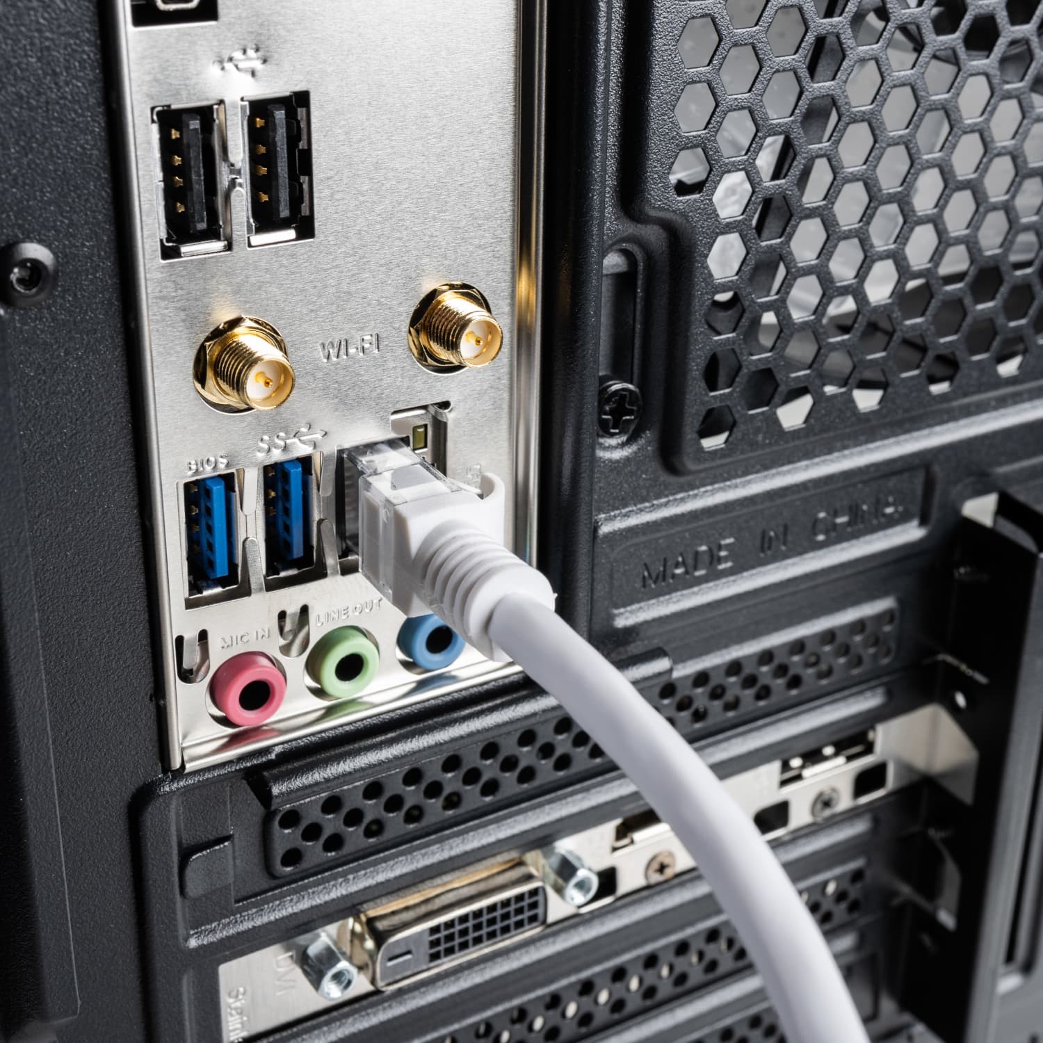 Gizzu Cat6 UTP Fly Lead Ethernet Network Cable 2m – White - view 3