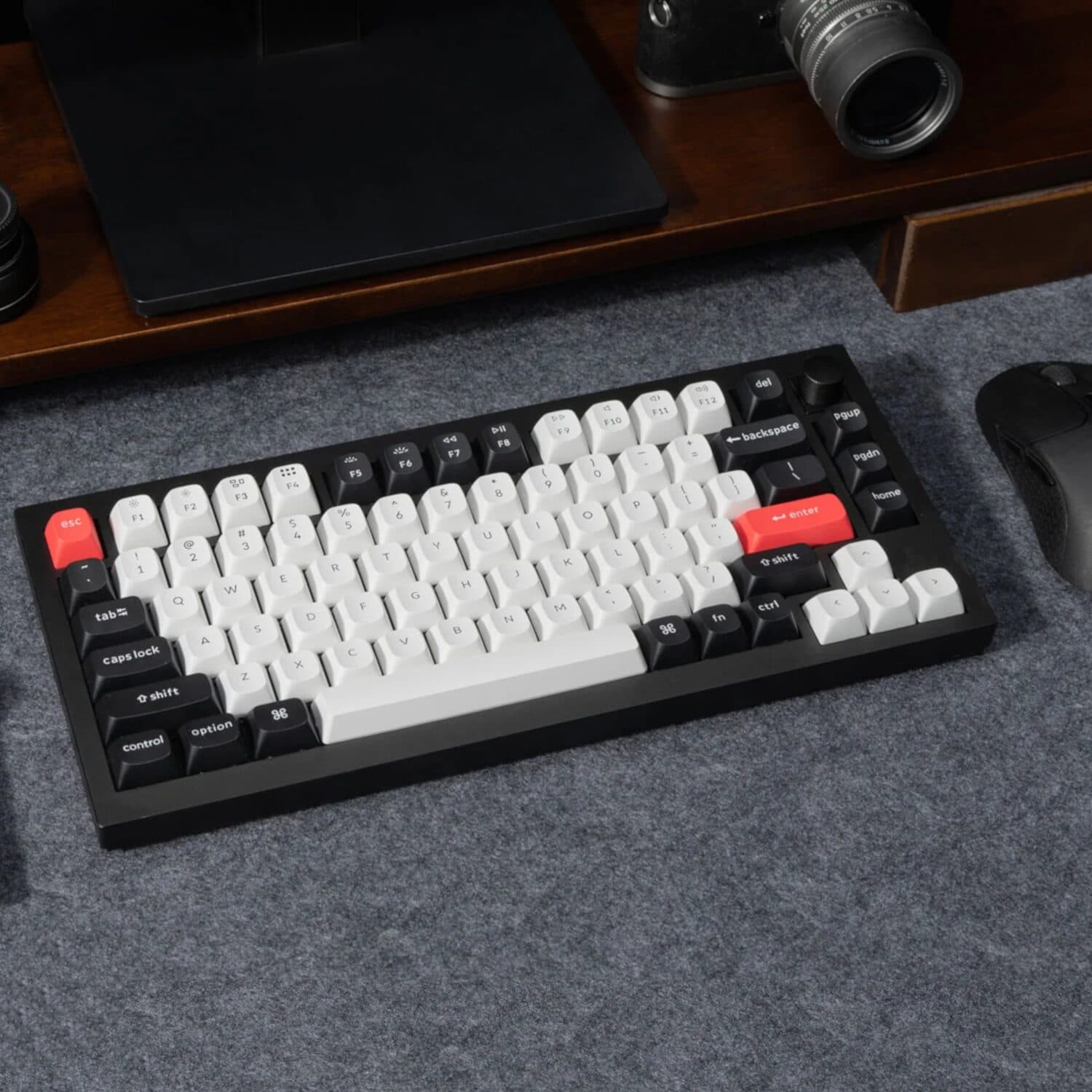 Keychron Q1H-M1 QMK Wireless Custom Keyboard - Black - view 4