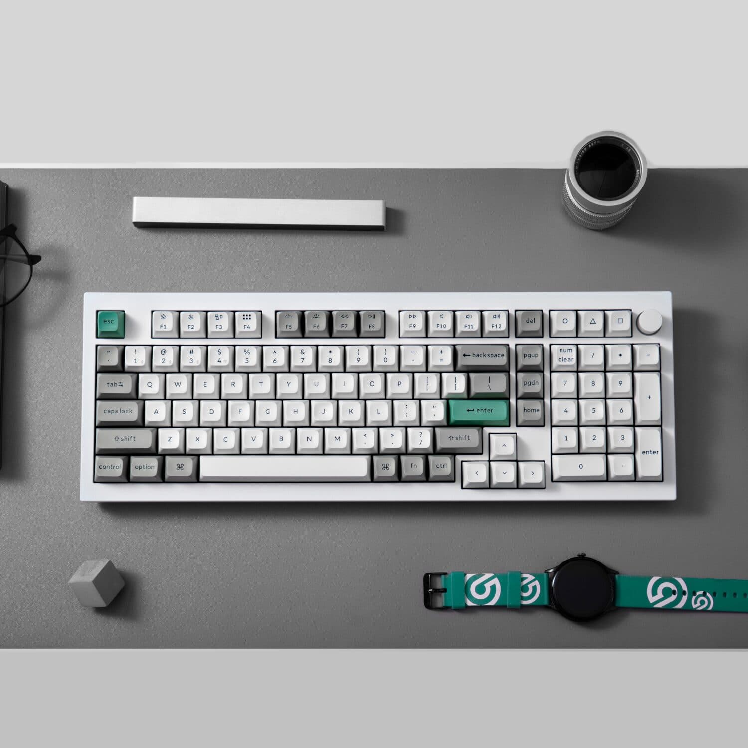 Keychron Q5M-P1 QMK/VIA Wireless Custom Keyboard - Shell White - view 5