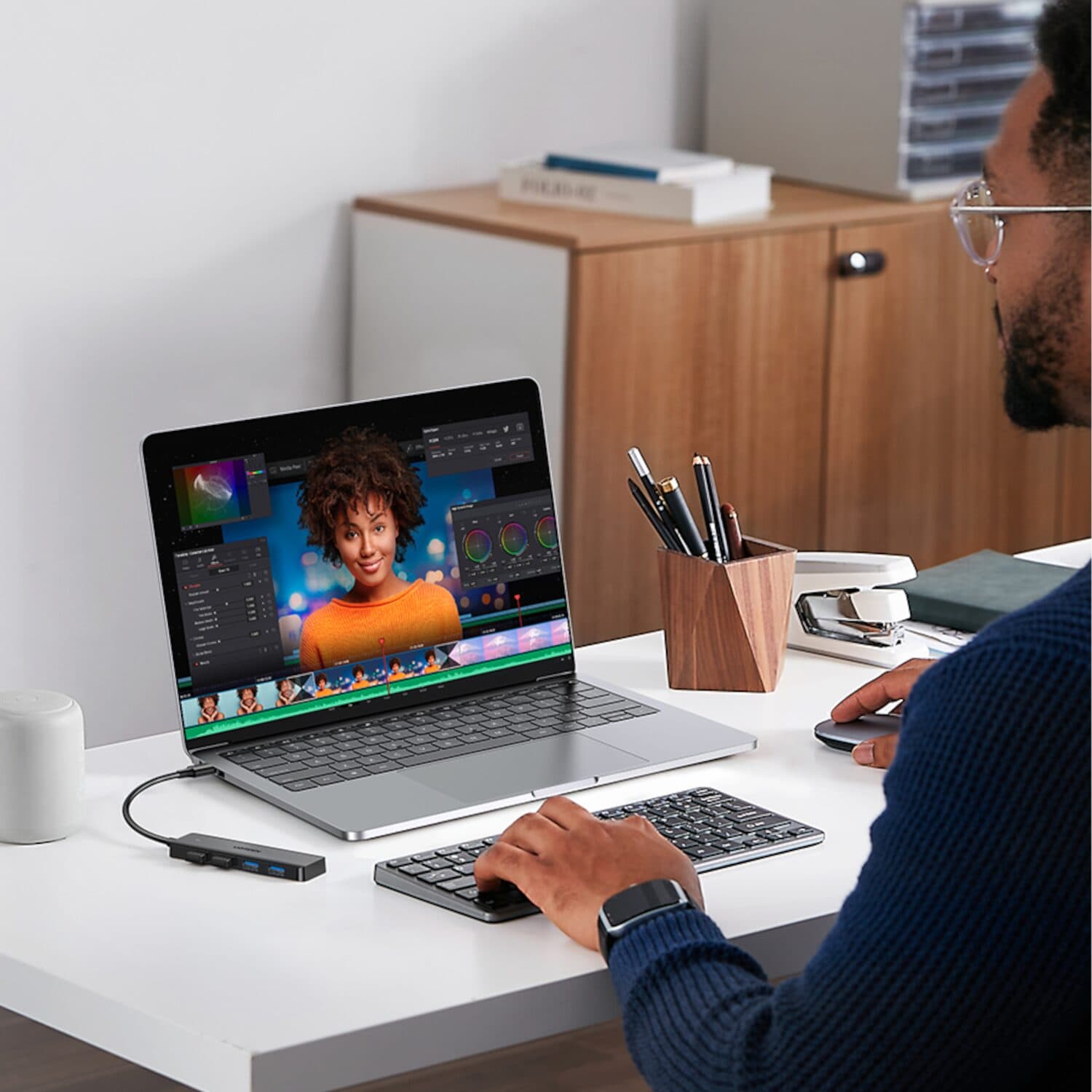 UGREEN 4-in-1 USB 3.0 Hub - High-Speed 5Gbps Data Transfer - Grey - view 5